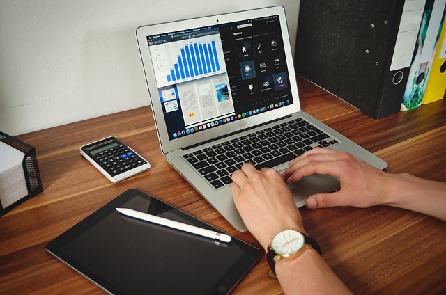 1762056985736396.jpg student-5224082_640.jpg